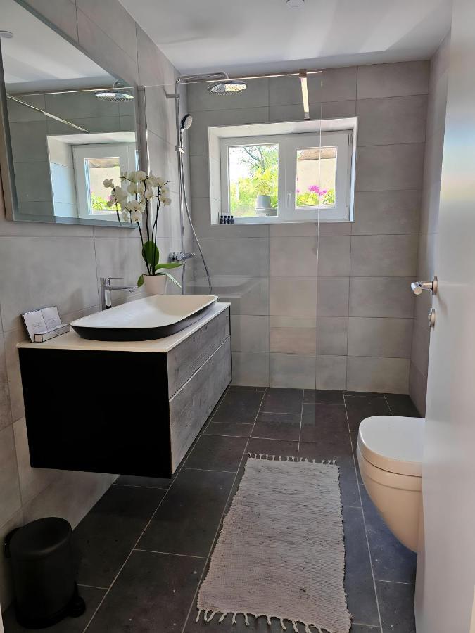 Charming Bella Hideout - Adults Only Apartment Йесенице Екстериор снимка