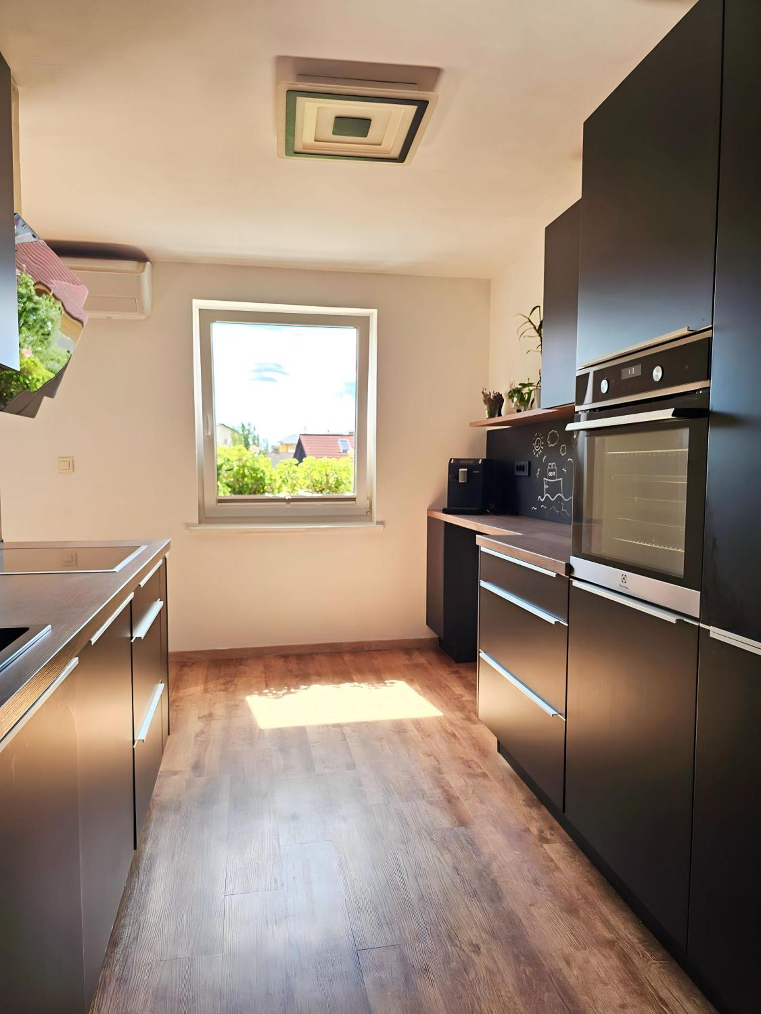 Charming Bella Hideout - Adults Only Apartment Йесенице Екстериор снимка